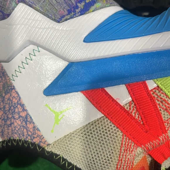 Gently used air Jordan for men super well maintained and kept look like new - Picture 6 of 10